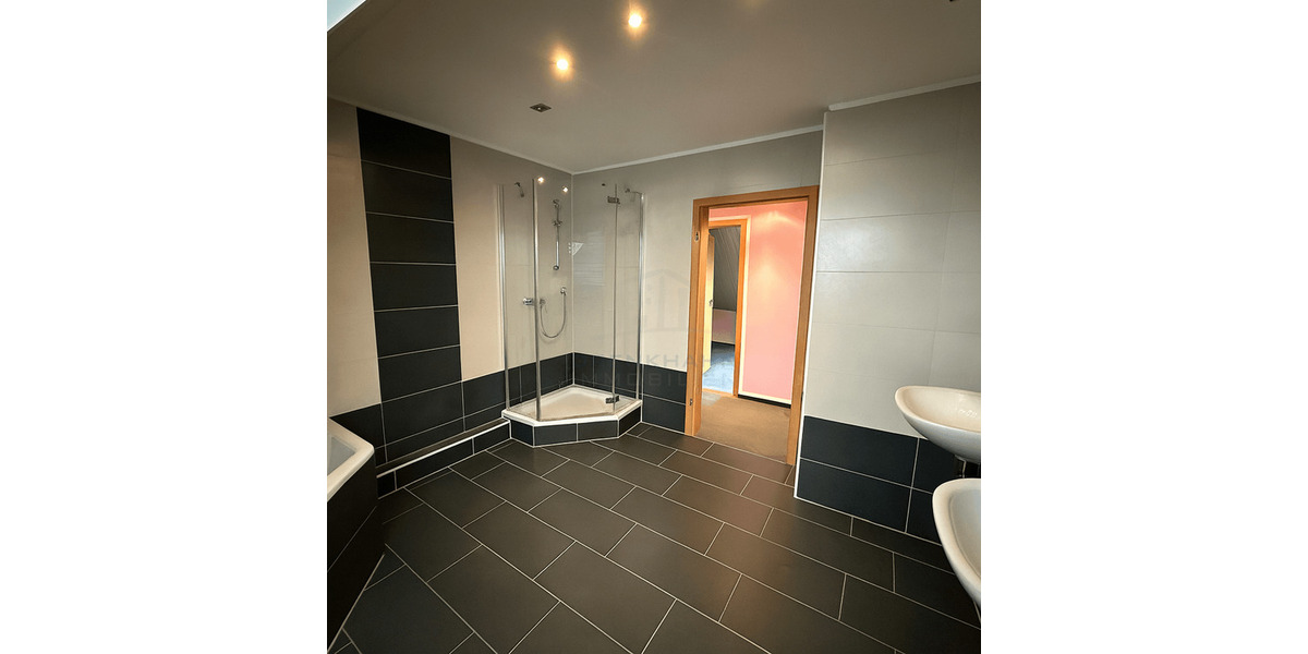 Einfamilienhaus Rövershagen - 4 Zimmer, 138 m&sup2;, 209.900&euro; | Angebot:25731303