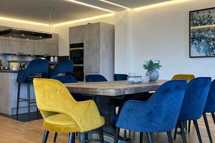 Exklusive 4-Zimmer-Wohnung | ca. 153 m² Wfl. | Balkon | hochwertige EBK | Aufzug | Stellplatz 4 zimmer