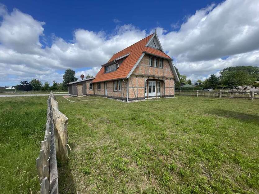 Haus zum Kaufen in Satow 599.000 € 146.73 m²