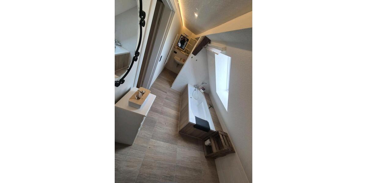 Dachgeschoßwohnung Rostock - 2 Zimmer, 105 m&sup2;, 850&euro; | Angebot:25047749