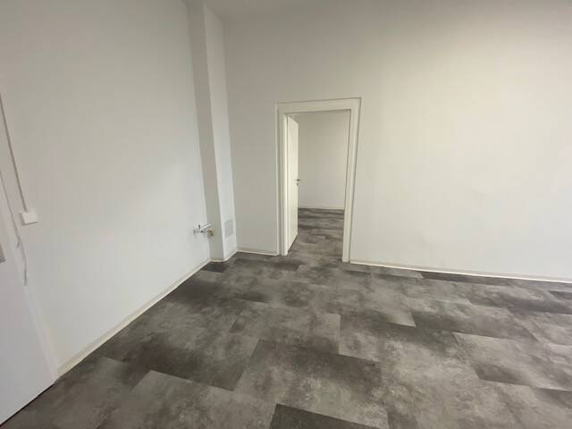 Gewerbeobjekt Rostock Evershagen - 1 Zimmer, 75 m&sup2;, 575&euro; | Angebot:25732577
