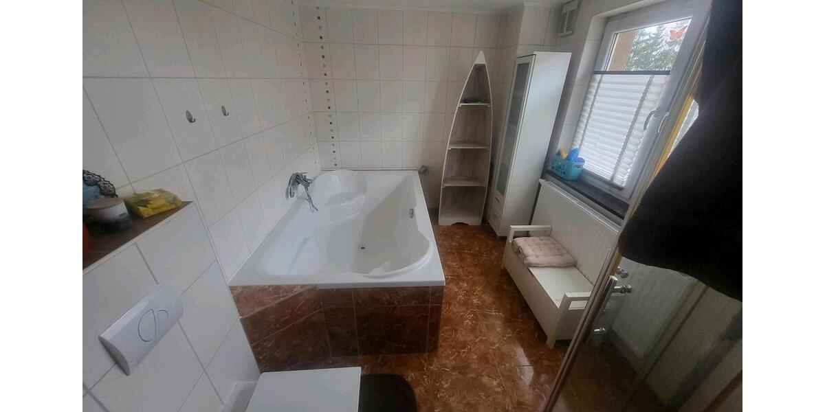 Einfamilienhaus Bützow - 7 Zimmer, 235 m&sup2;, 349.000&euro; | Angebot:26516032