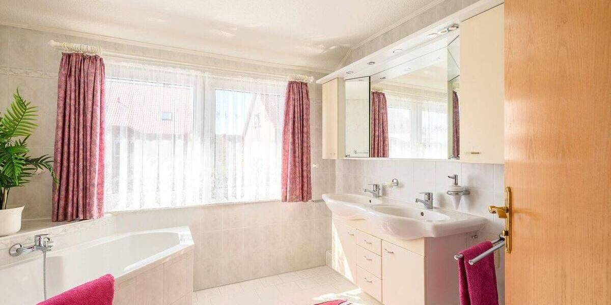 Einfamilienhaus Elmenhorst Lichtenhagen - 5 Zimmer, 144 m&sup2;, 570.000&euro; | Angebot:26500054