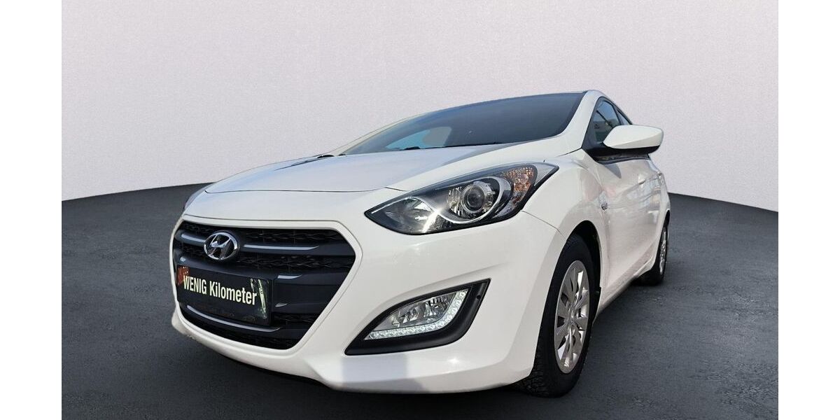Hyundai i30 28.384 km 9.999 &euro; Rostock 18069