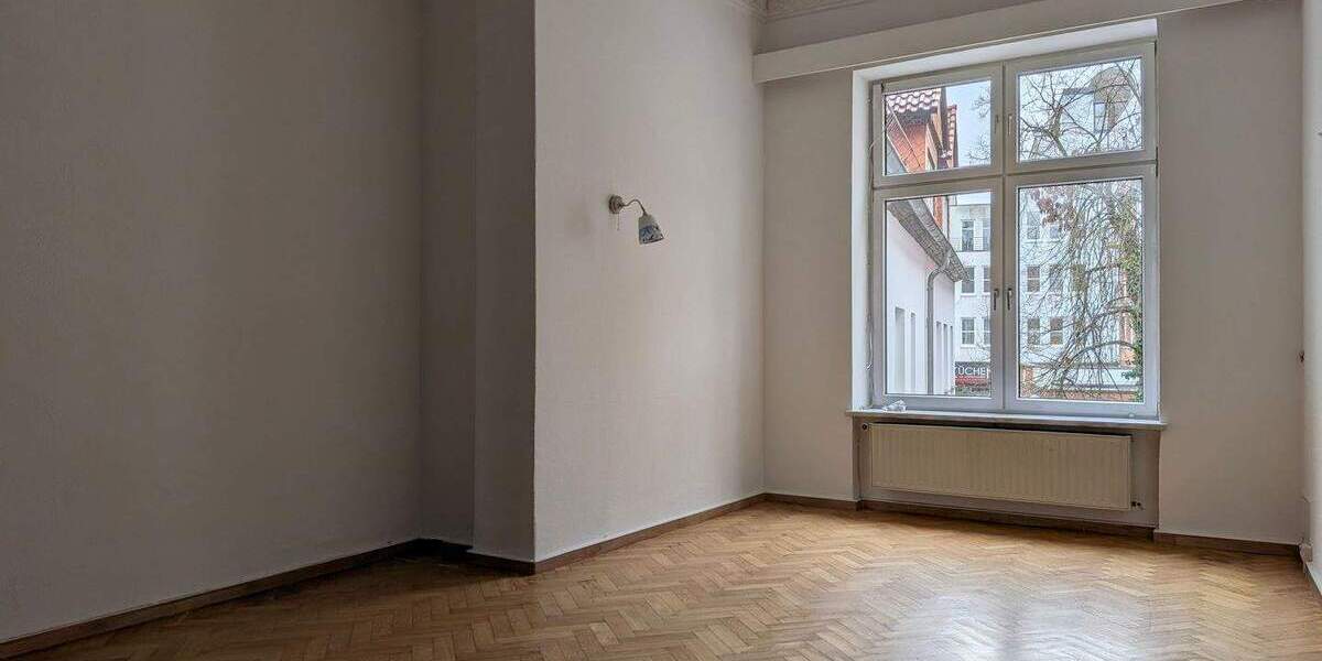 Etagenwohnung Rostock Stadtmitte - 3 Zimmer, 104 m&sup2;, 830&euro; | Angebot:25689030