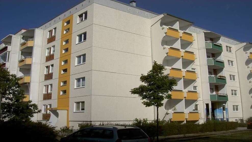 Wohnung zum Mieten in Rostock 376 € 58.88 m²