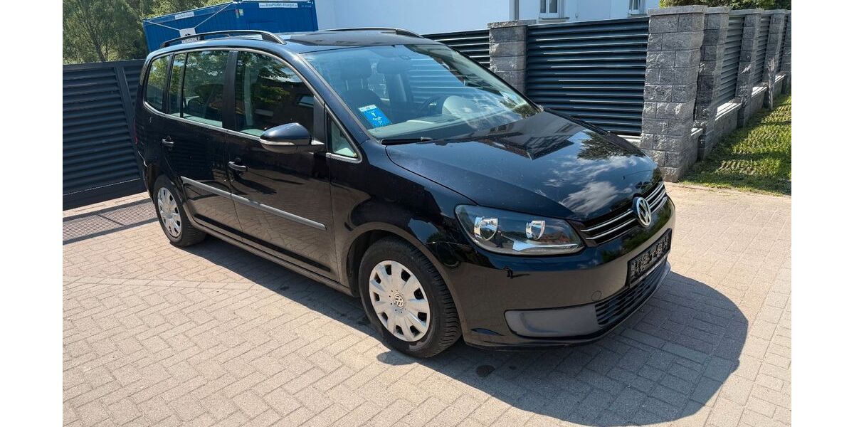 VW Touran 216.854 km 2.850 &euro; Bad Doberan 18209