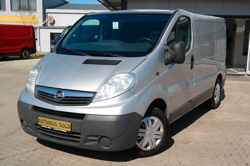 Opel Vivaro 143.000 km 8.499 € Rostock 18107