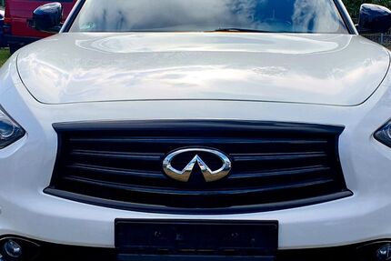 INFINITI QX70 195.481 km 13.760 € Rostock 18069