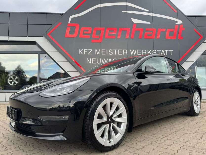 Tesla Model 3 101.901 km 26.990 € Mönchhagen 18182