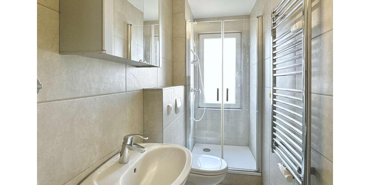 Dachgeschoßwohnung Rostock Hansaviertel - 3 Zimmer, 56 m&sup2;, 1.140&euro; | Angebot:24754744