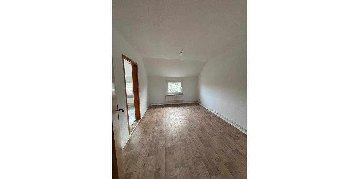 Dachgeschoßwohnung Bützow - 2 Zimmer, 54 m&sup2;, 380&euro; | Angebot:24878204