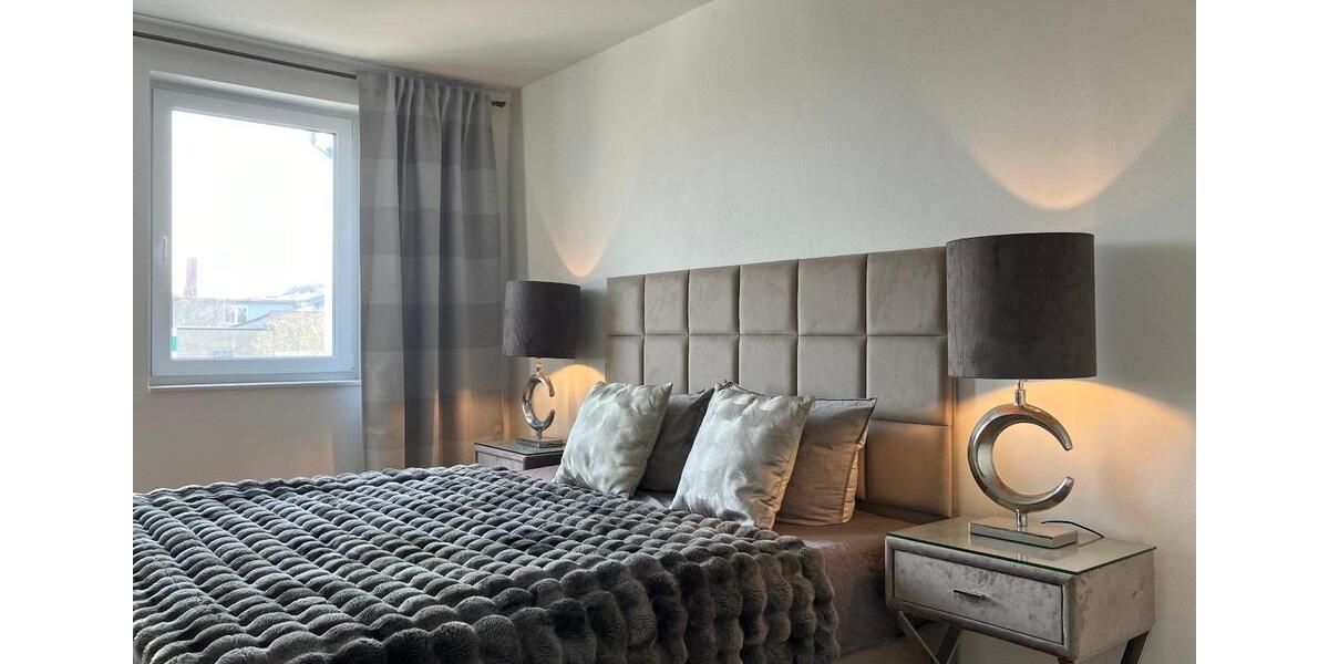 Etagenwohnung Rostock Hansaviertel - 4 Zimmer, 154 m&sup2;, 2.000&euro; | Angebot:23620104