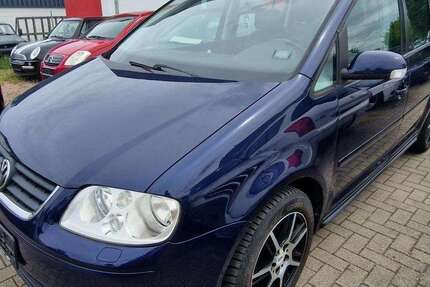 VW Touran 273.000 km 2.880 &euro; Rostock 18069