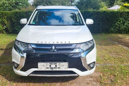 Mitsubishi Plug-in Hybrid Outlander 63.000 km 19.990 € Rostock 18055
