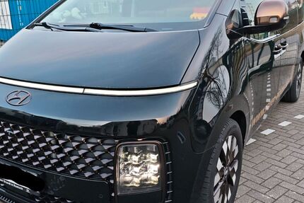 Hyundai STARIA 65.000 km 42.840 &euro; Bentwisch 18182