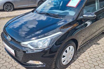 Hyundai i20 82.000 km 8.490 &euro; Rostock 18146
