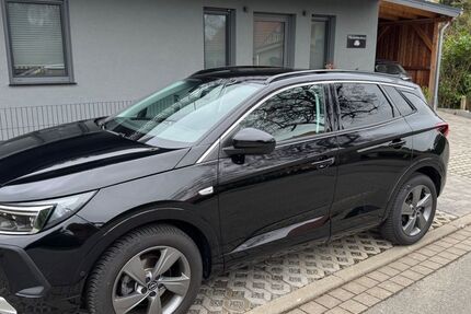 Opel Grandland (X) 86.000 km 16.500 &euro; Dummerstorf 18196