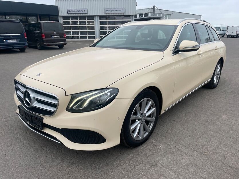 Mercedes-Benz E 200 516.307 km 8.211 € Stäbelow 18198
