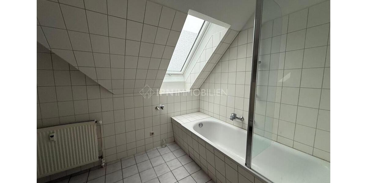 Dachgeschoßwohnung Elmenhorst/Lichtenhagen Lichtenhagen - 3 Zimmer, 77 m&sup2;, 1.040&euro; | Angebot:24848707