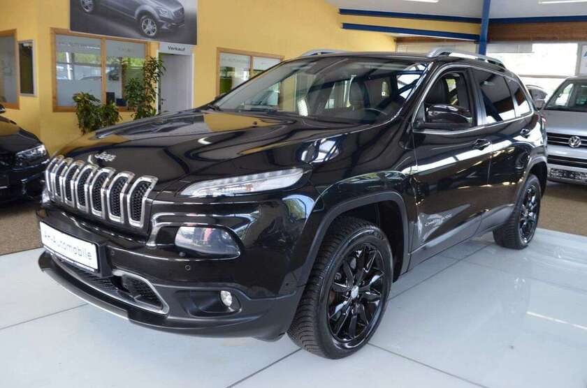 Jeep Cherokee 175.000 km 15.880 € Bad Doberan 18209
