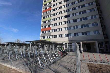 1 Zimmer Appartement mit saniertem Badezimmer und Parkplatz vor der Tür 1 zimmer