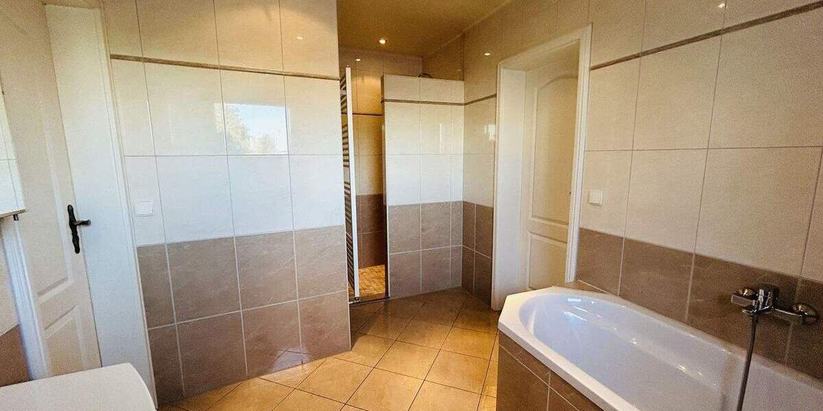 Reihenendhaus Laage - 3 Zimmer, 110 m&sup2;, 149.000&euro; | Angebot:25845529