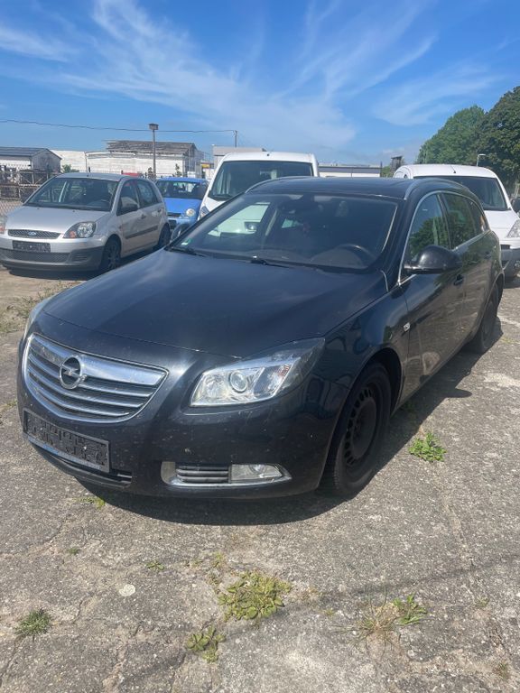 Opel Insignia 245.990 km 2.990 € Tessin 18195