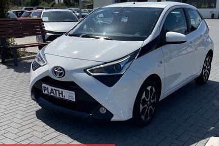 Toyota Aygo (X) 106.000 km 12.490 &euro; Rostock-Warnemünde 18119
