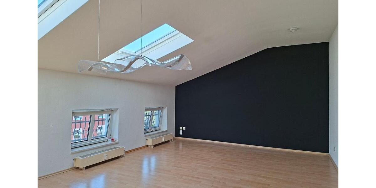 Dachgeschoßwohnung Rostock Hansaviertel - 3 Zimmer, 73 m&sup2;, 800&euro; | Angebot:26278044