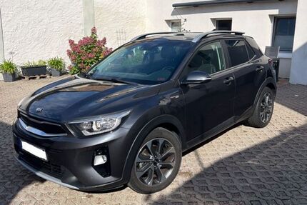 Kia Stonic 27.600 km 14.200 € Schwaan 18258