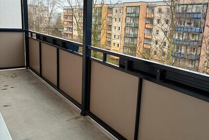 Wohnung Rostock Groß-Klein - 2 Zimmer, 59 m&sup2;, 443&euro; | Angebot:25270743