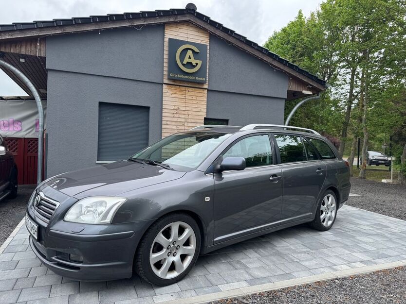 Toyota Avensis 248.000 km 4.870 € Rostock 18055