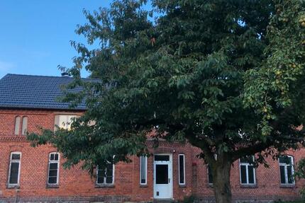Großzügige Wohnung auf dem Land mit Garten zu vermieten zimmer