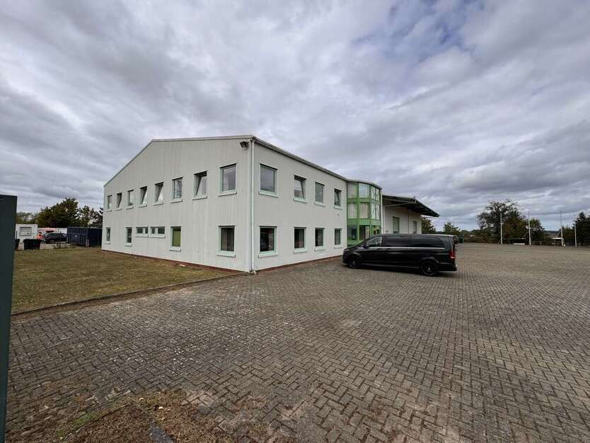 Büro in Schwaan 4.800 € 600 m²