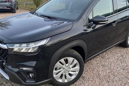Suzuki (SX4) S-Cross 1.922 km 27.890 € Rostock-Roggentin 18184