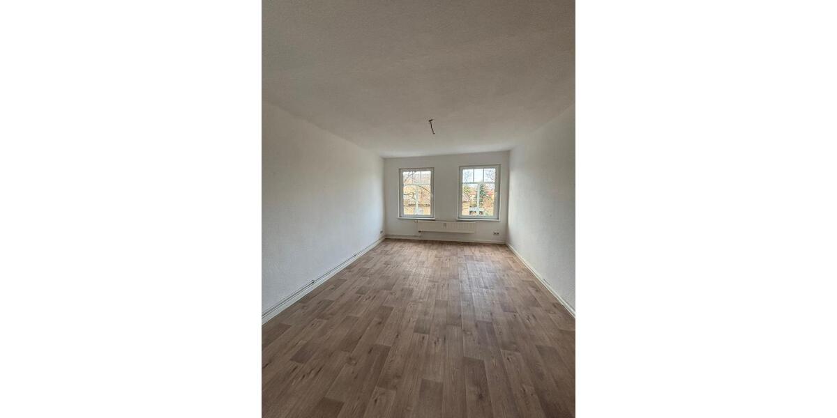 Dachgeschoßwohnung Bützow - 2 Zimmer, 54 m&sup2;, 380&euro; | Angebot:24878204