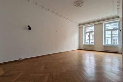 Wohnung Rostock Stadtmitte - 3 Zimmer, 104 m&sup2;, 830&euro; | Angebot:25689030