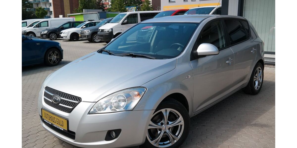 Kia ceed / Ceed 208.000 km 2.299 &euro; Rostock 18107