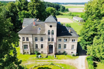 Haus Wardow - 10 Zimmer, 400 m&sup2;, 550.000&euro; | Angebot:25922186