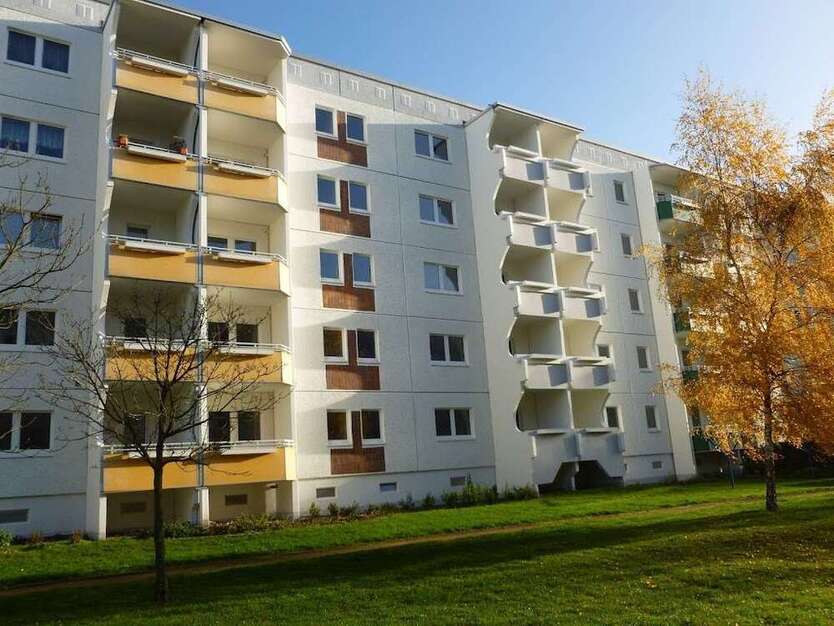 Wohnung zum Mieten in Rostock 391 € 58.88 m²