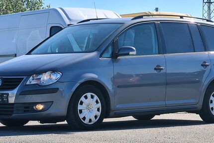 VW Touran 180.000 km 1.850 &euro; Rostock 18147