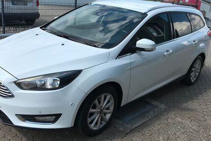 Ford Focus 124.500 km 8.589 &euro; Broderstorf / Rostock 18184
