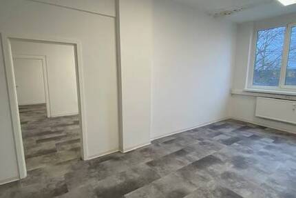 Gewerbeobjekt Rostock Evershagen - 1 Zimmer, 75 m&sup2;, 575&euro; | Angebot:22342251