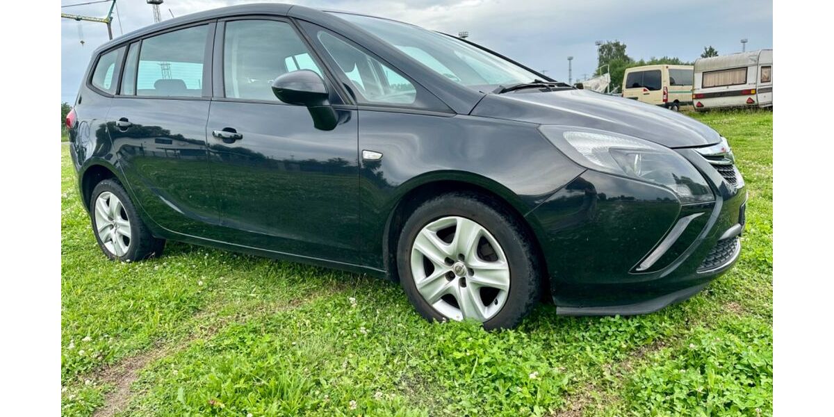 Opel Zafira Tourer 197.000 km 3.500 € Rostock 18147