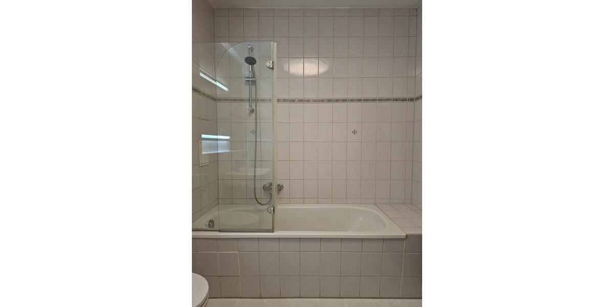 Dachgeschoßwohnung Rostock Hansaviertel - 3 Zimmer, 73 m&sup2;, 800&euro; | Angebot:26278044