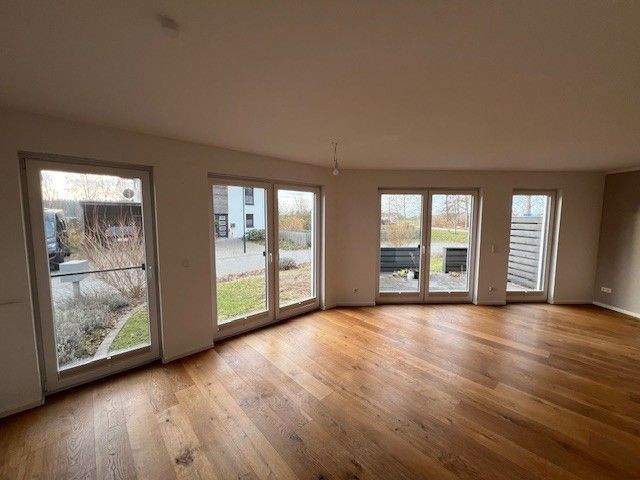 Mehrfamilienhaus, Wohnhaus Rostock Elmenhorst - 6 Zimmer, 180 m&sup2;, 785.000&euro; | Angebot:24632610