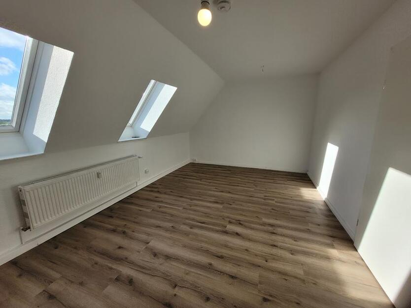 KLEIN-FEIN-MEIN: Duschbad m. Fenster, Laminat, frisch renoviert, dicht bei HRO zimmer