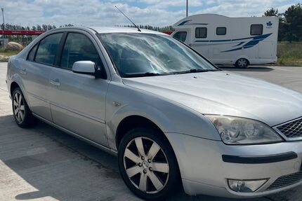 Ford Mondeo 230.236 km 700 € Broderstorf 18184