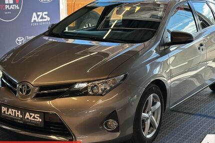 Toyota Auris 95.280 km 9.290 &euro; Rostock 18059